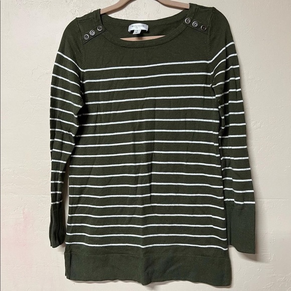 Green Maternity Sweater - Picture 2 of 2